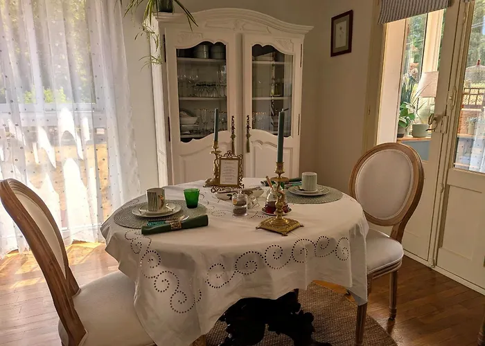 Chambre d'Hôtes Charmante à Montargis - FR-1-590-573